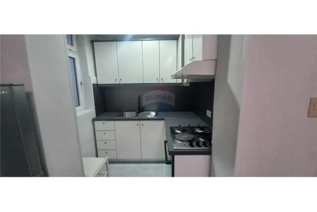 Tirane, jepet me qera apartament 2+1 Kati 1, 110 m² 550 Euro (Vasil Shanto)