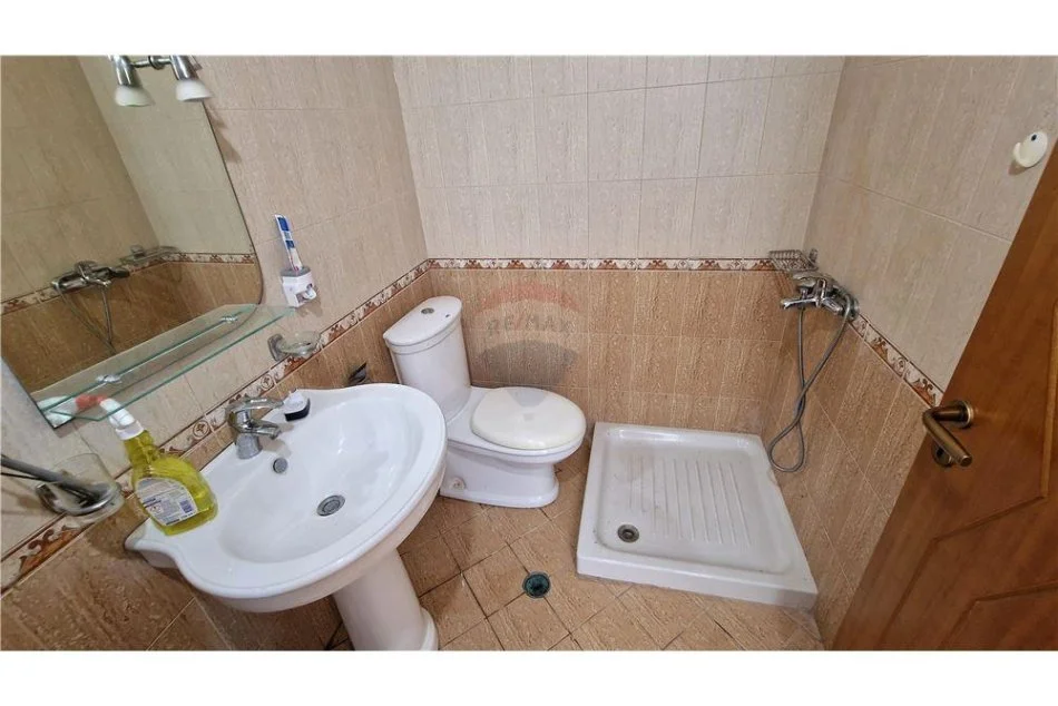 Vlore, shitet apartament 1+1+Ballkon Kati 7, 74 m² 155.000 € (Lungomare)
