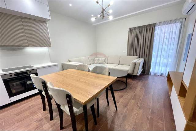 Tirane, jepet me qera apartament 2+1 Kati 4, 83 m² 800 Euro (21 Dhjetori)