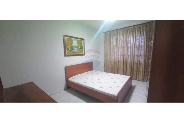 Tirane, jepet me qera apartament 2+1 Kati 1, 110 m² 550 Euro (Vasil Shanto)