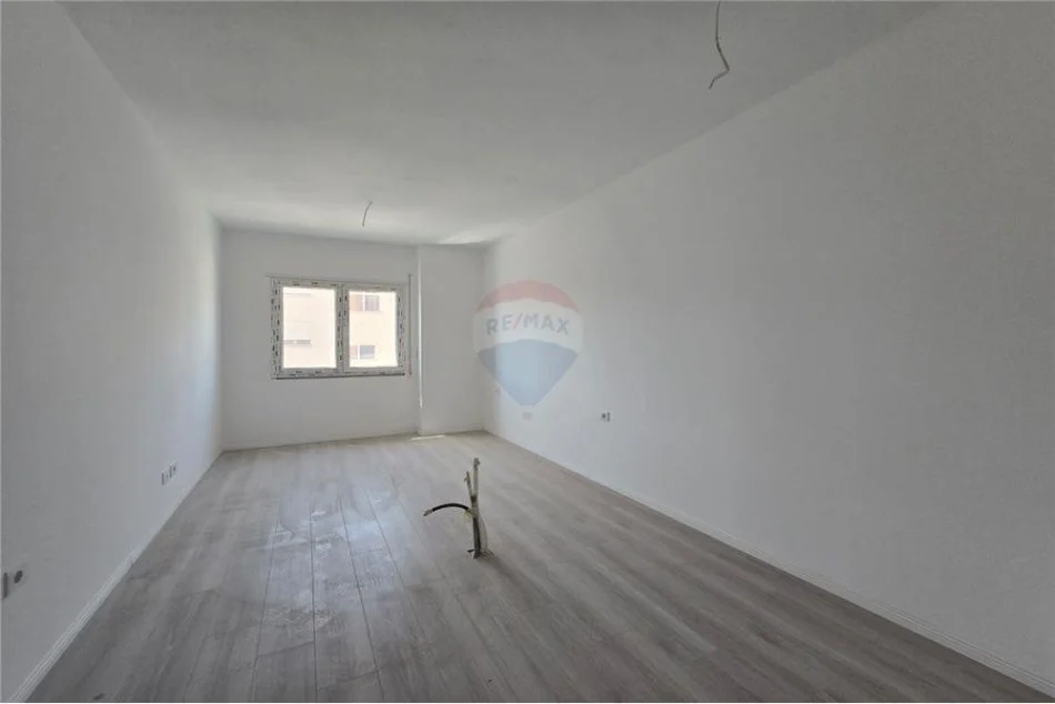 Tirane, shitet apartament 2+1 Kati 2, 102 m² 189.900 € (Apartament 2+1 per shitje tek Kodra e Diellit!)
