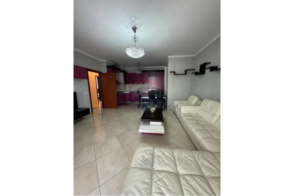 Tirane, jepet me qera apartament 2+1 Kati 4, 100 m² 600 € (QIRA APARTAMENT 2+1 NE XHAMLLIK!)