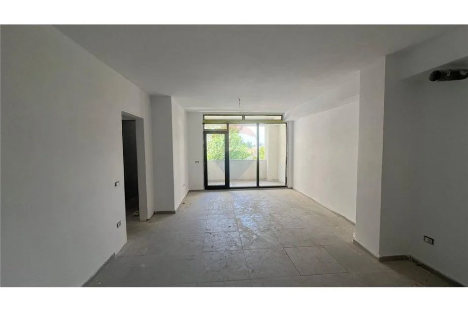 Tirane, shitet apartament 1+1+Ballkon Kati 2, 79 m² 103.000 € (Loni Ligori)