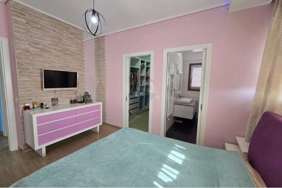 Vlore, shitet apartament+verande | Penthouse 3+1+Ballkon Kati 10, 162 m² (Lungomare)