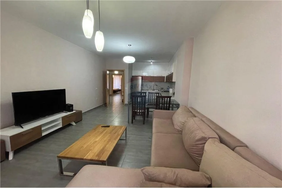 Tirane, jepet me qera apartament 2+1 Kati 4, 113 m² 551 € (Yzberisht)