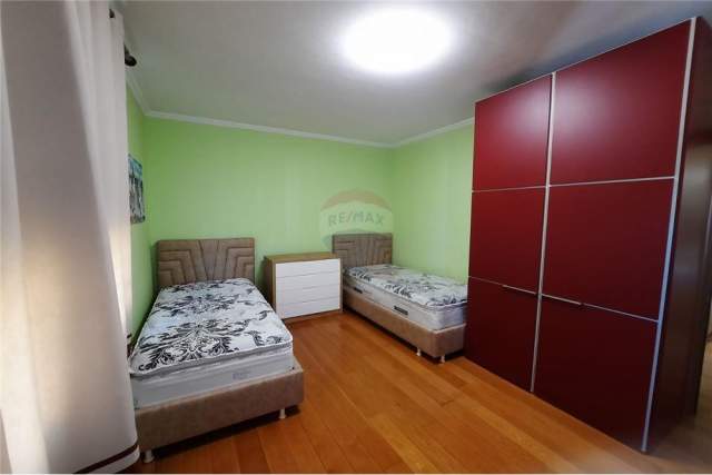 Tirane, jepet me qera apartament 2+1+BLK Kati 5, 14.949 m² 1.600 Euro (Rruga Andon Zako Cajupi - Bllok)