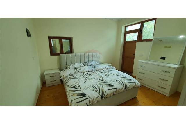 Tirane, jepet me qera apartament 2+1 Kati 1, 90 m² 400 Euro (Sauk)