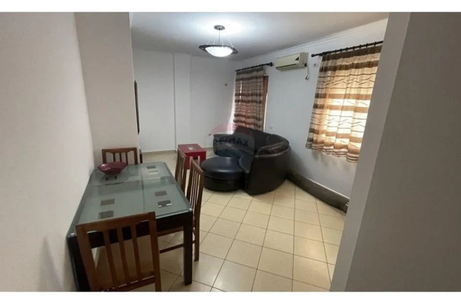 Tirane, jepet me qera apartament , 101 m² 501 € (Rruga e Dibres)