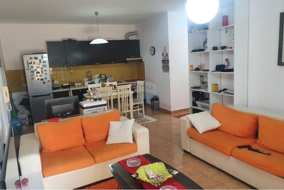 Tirane, jepet me qera apartament 2+1 , 101 m² 550 € (Pazari i Ri - ATSH)