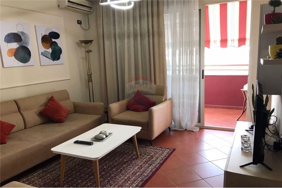 Tirane, jepet me qera 2+1 Kati 7, 82 m² 750 € (Rruga Sami Frasheri)