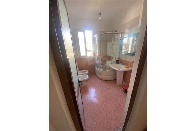 Tirane, shitet apartament 2+1 Kati 11, 96 m² 77.000 Euro