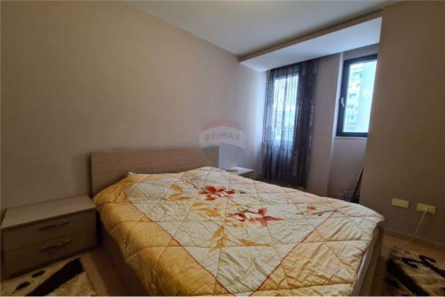 Tirane, jepet me qera apartament 2+1 Kati 3, 80 m² 600 Euro (Gjon Muzaka)