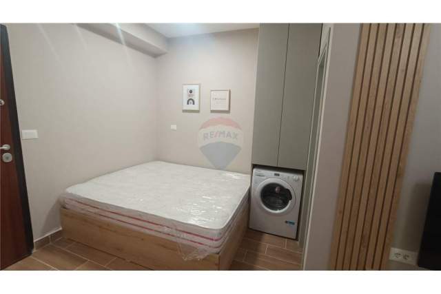 Tirane, jepet me qera garsonier 1+1 Kati 0, 30 m² 390 Euro (Mihal Popi)