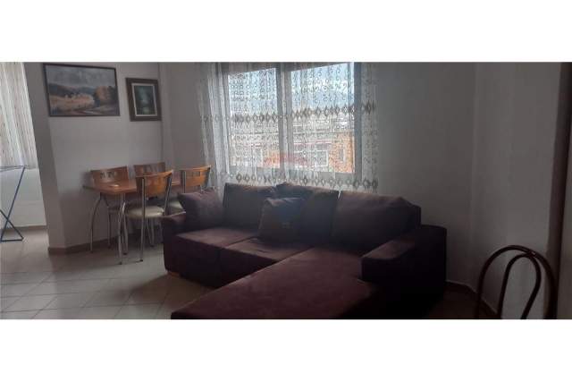 Tirane, jepet me qera apartament 1+1 Kati 4, 70 m² 400 Euro (Myslym Shyri)