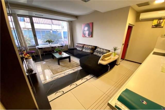 Tirane, jepet me qera apartament 1+1+BLK Kati 2, 78 m² 500 Euro (Rruga Bogdaneve)