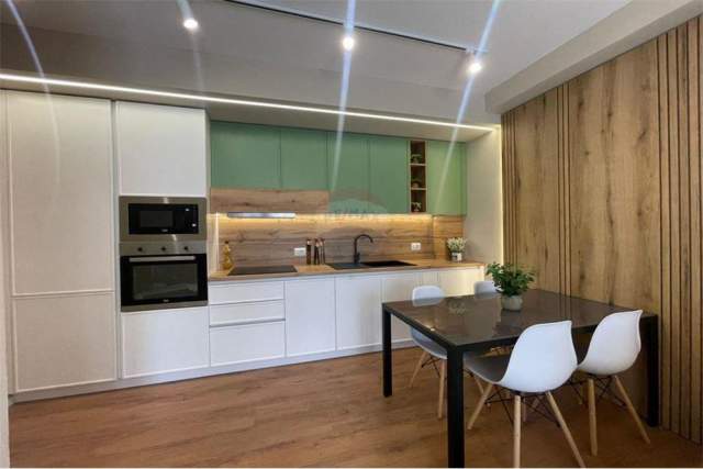 Tirane, jepet me qera apartament 2+1+BLK Kati 6, 89 m² 500 Euro (Don Bosko)