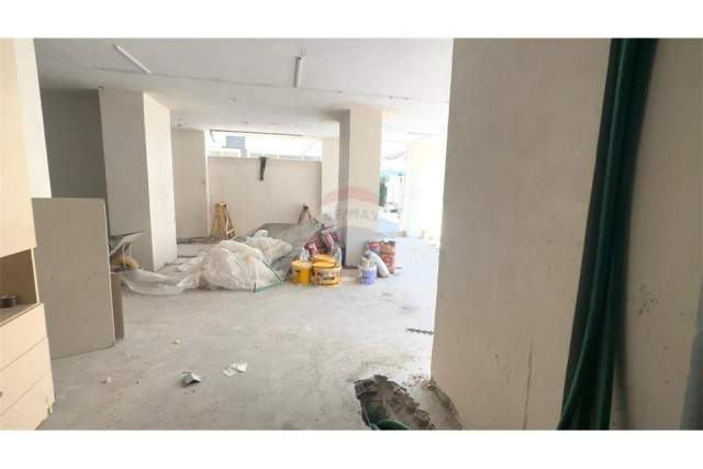 Durres, jepet me qera ambjent biznesi Kati 0, 446 m² 3.200 Euro (Durres)