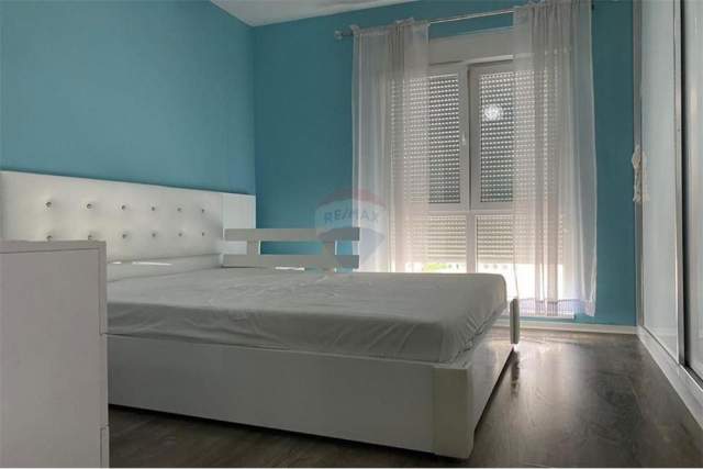 Tirane, jepet me qera apartament 2+1+BLK Kati 7, 82 m² 500 Euro (Kompleksi Magnet)