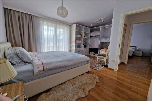 Tirane, jepet me qera apartament 2+1+BLK Kati 3, 115 m² 1.200 Euro (Rezidenca Touch of Sun)