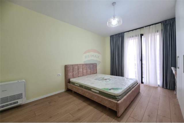 Tirane, jepet me qera apartament 2+1+BLK Kati 5, 119 m² 650 Euro (Rruga Kavajes)