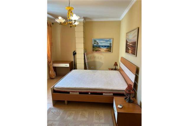 Tirane, jepet me qera apartament 1+1+BLK Kati 6, 66 m² 600 Euro (Ambasada Amerikane)