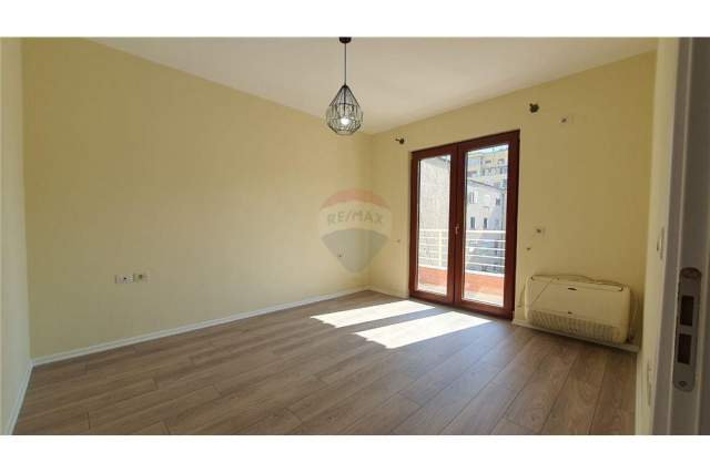 Tirane, shitet apartament 2+1+BLK Kati 4, 90 m² 180.000 Euro (Myslym Shyri)