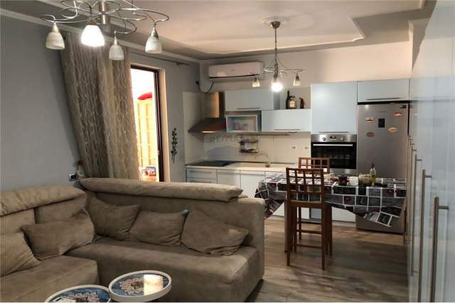 Tirane, shes apartament 1+1 Kati 6, 70 m² 105.000 Euro (liqeni i thate)