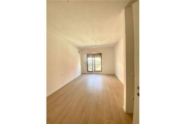 Tirane, jepet me qera apartament 2+1+BLK Kati 3, 120 m² 600 Euro (Rruga Kavajes)