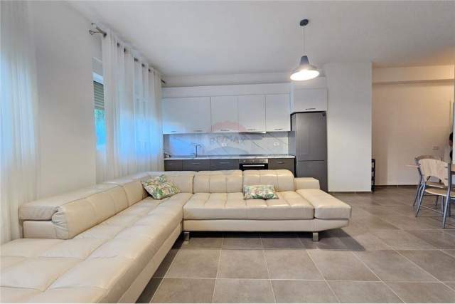 Tirane, jepet me qera apartament 2+1 Kati 1, 83 m² 380 Euro (Ali Dem , Mangalem)