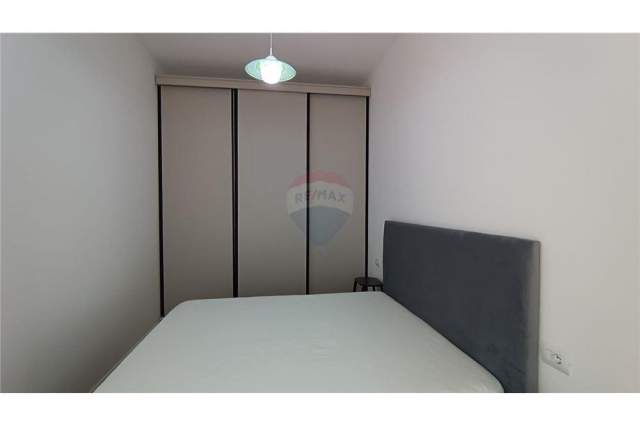 Tirane, jepet me qera 1+1+BLK Kati 10, 62 m² 450 Euro (Siri Kodra)