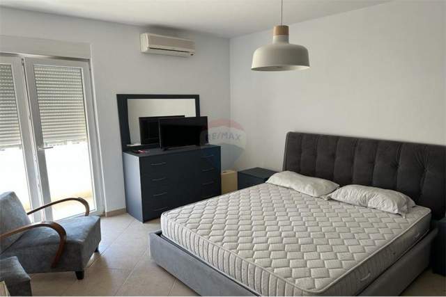 Tirane, jepet me qera apartament 1+1+BLK Kati 7, 73 m² 450 Euro (Kompleksi Kontakt)