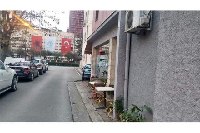 Tirane, jepet me qera lokal Kati 0, 65 m² 800 Euro (21 dhjetori)