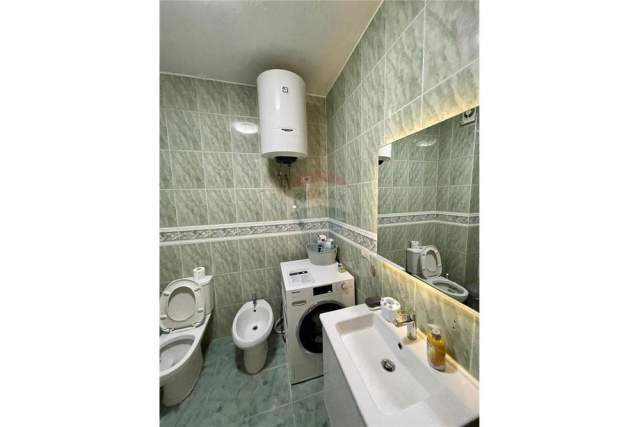 Tirane, jepet me qera apartament 1+1+BLK Kati 9, 78 m² 700 Euro (Myslym Shyri)