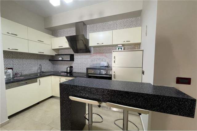 Tirane, jepet me qera apartament Kati 4, 85 m² 1.000 Euro