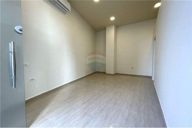 Tirane, jepet me qera ambjent biznesi Kati 0, 43 m² 500 Euro (Bulevardi Gjergj Fishta - Ish Ekspozita)