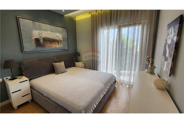Tirane, jepet me qera apartament 2+1+BLK Kati 2, 108 m² 900 Euro (Kopeshti Botanik)