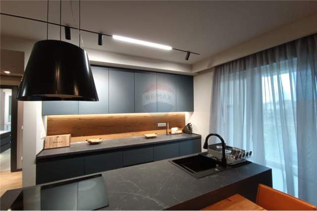 Tirane, jepet me qera apartament 2+1+BLK Kati 1, 126 m² 1.100 Euro (Liqeni i Thate)