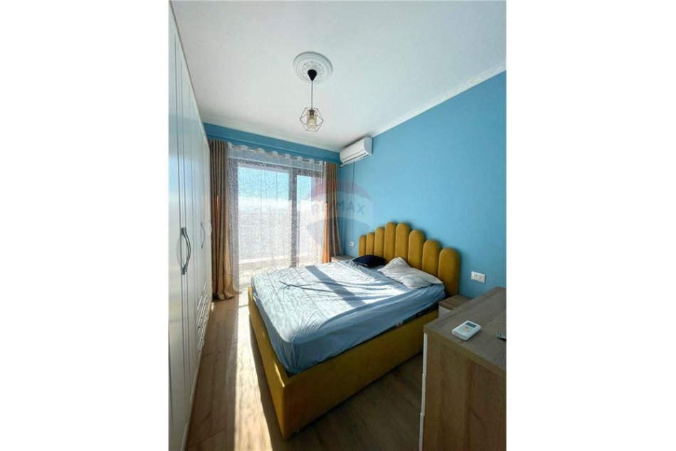 Tirane, jepet me qera apartament 1+1 Kati 4, 60 m² 500 € (rruga dibres)