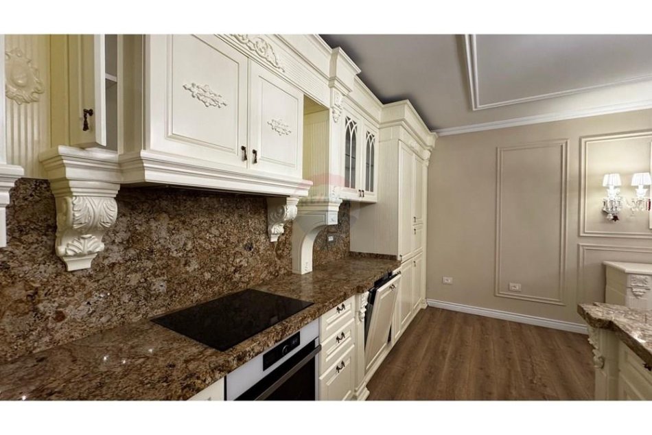 Tirane, jepet me qera apartament duplex Dublex , 1.500 €