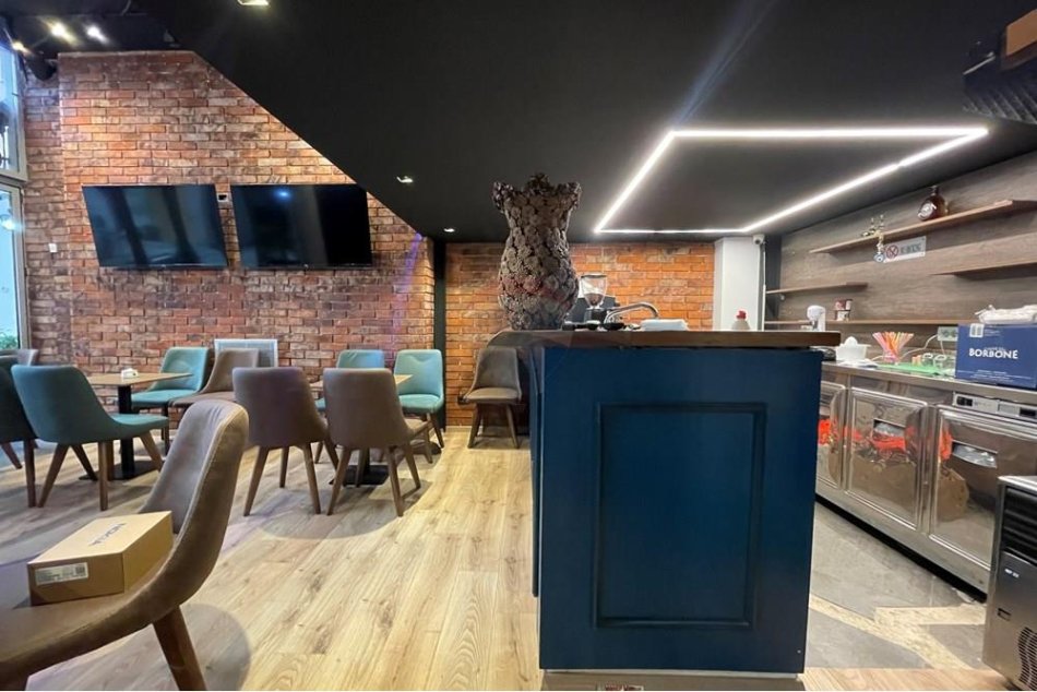 Tirane, shes ambjent biznesi Kati 0, 62 m² 149’900 € (prane Oxhakut)