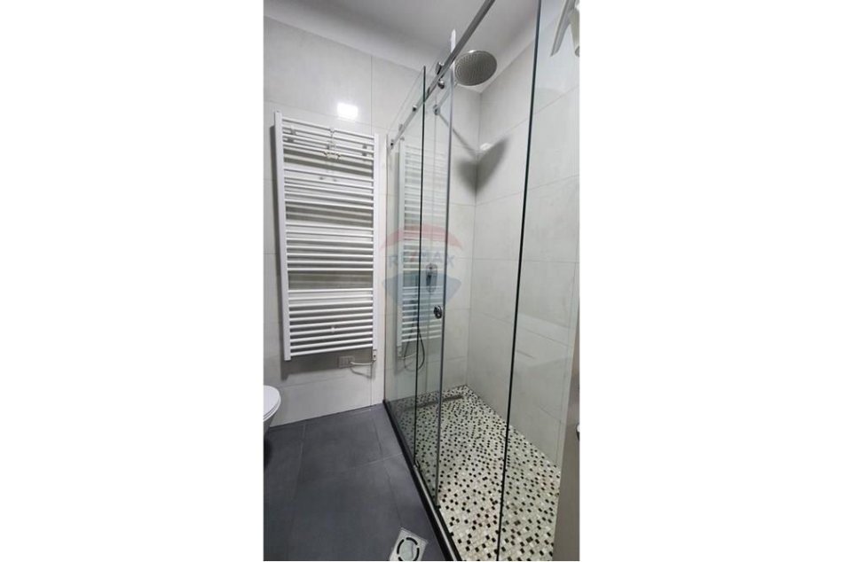Tirane, jepet me qera apartament 1+1 , 70 m² 550 € (Rruga e Elbasanit)