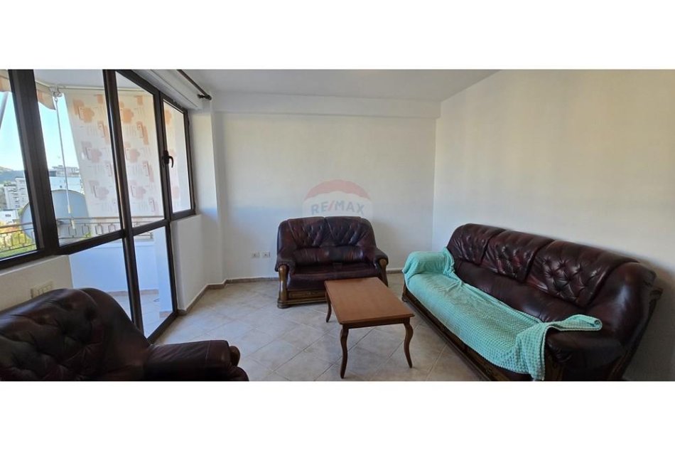 Tirane, jepet me qera apartament 1+1 , 60 m² 450 € (rruga e elbasanit)