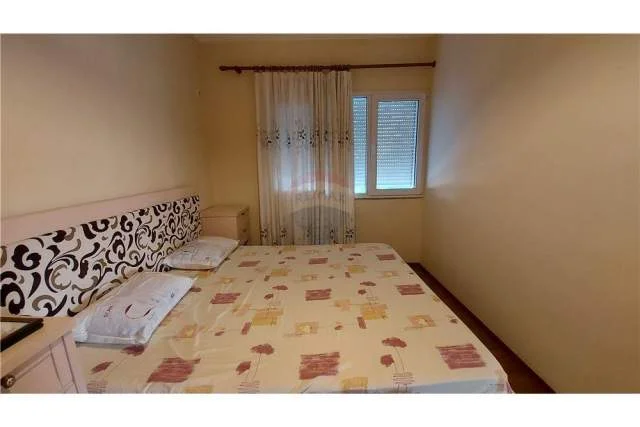 Tirane, jepet me qera apartament 2+1+BLK Kati 5, 90 m² 480 Euro (Rruga Jordan Misja - Don Bosko)