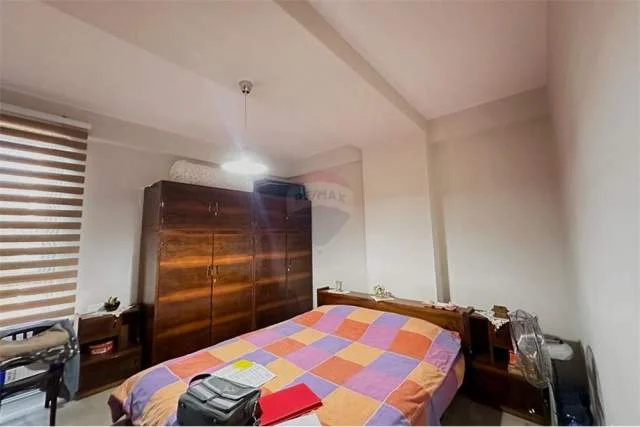 Tirane, jepet me qera apartament 2+1 72 m² 800 Euro