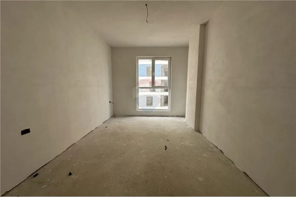 Shitet Apartament 3+1+2 Univers City
105,000 €