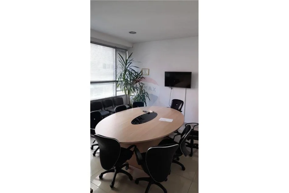 Jepet zyre me qira prane Ministrise se Jashtme! 450eur