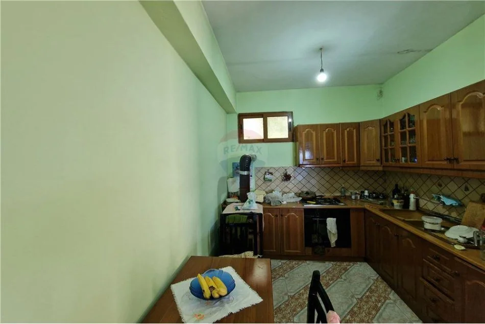 Shtepi private me super pamje nga deti,Vlore