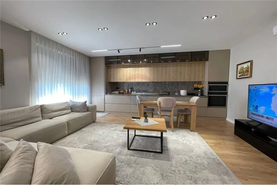 APARTAMENT 2+1 PER SHITJE TEK OPTIKA ROMA!