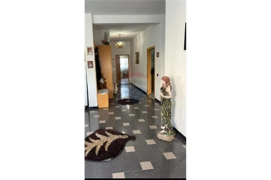 Durres, shitet apartament 4+1+Aneks+Ballkon, Kati 7, 252 m² 175,000 € (Shite Apartament 4+2 pranë Markates , Durres)