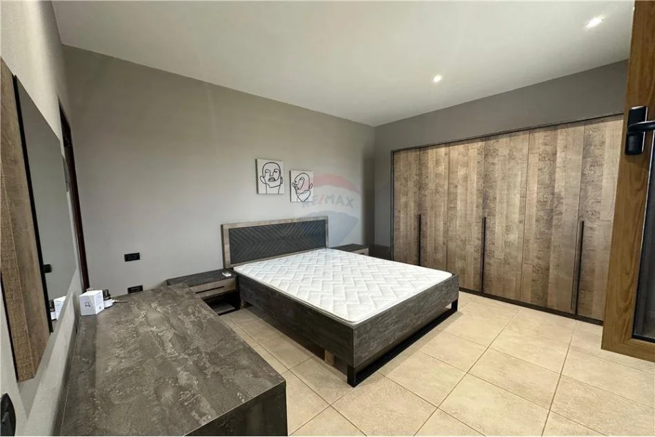 Tirane, jepet me qera apartament 1+1 Kati 2, 42 m² 450 € (Kristaq Capo)